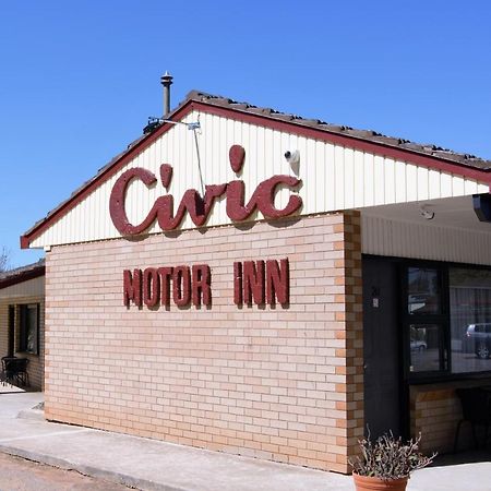 Civic Motor Inn Cowra Esterno foto