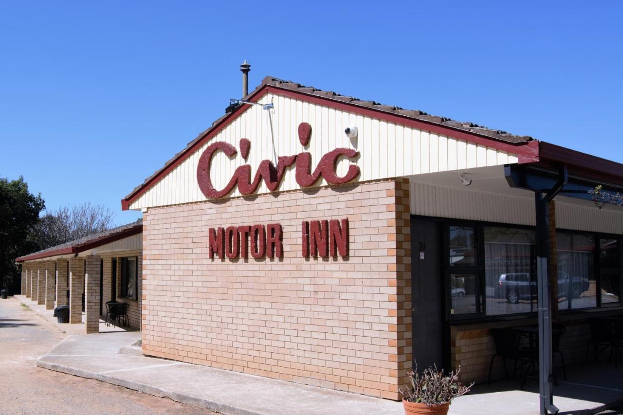 Civic Motor Inn Cowra Esterno foto